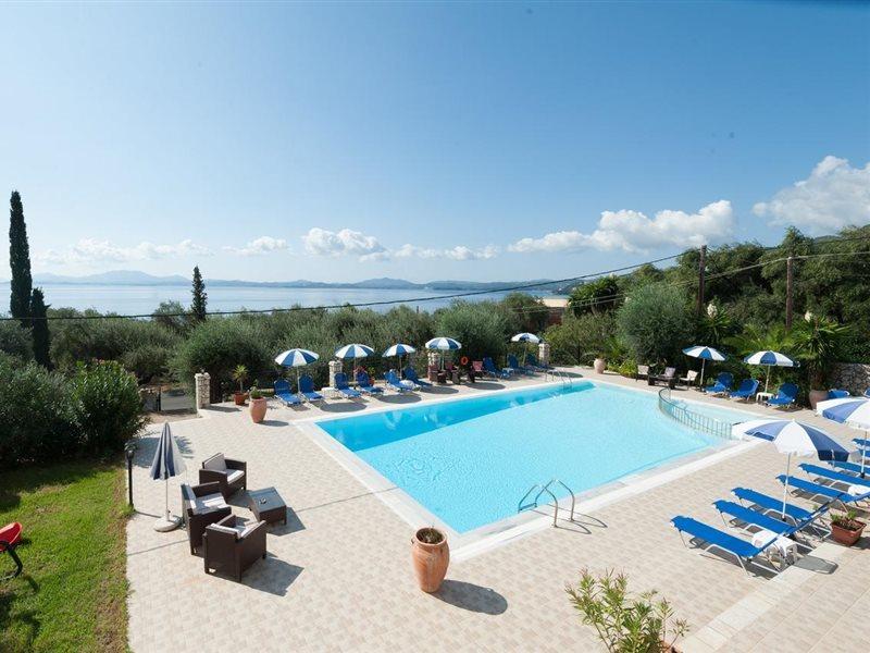 Crystal Blue Hotel, Hotel apartamentowy