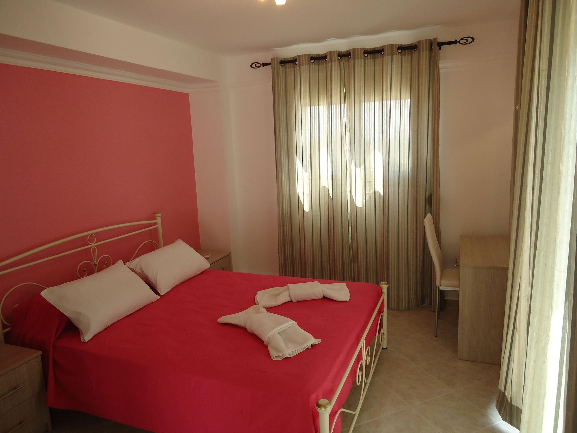 Crystal Blue Hotel, 公寓式飯店