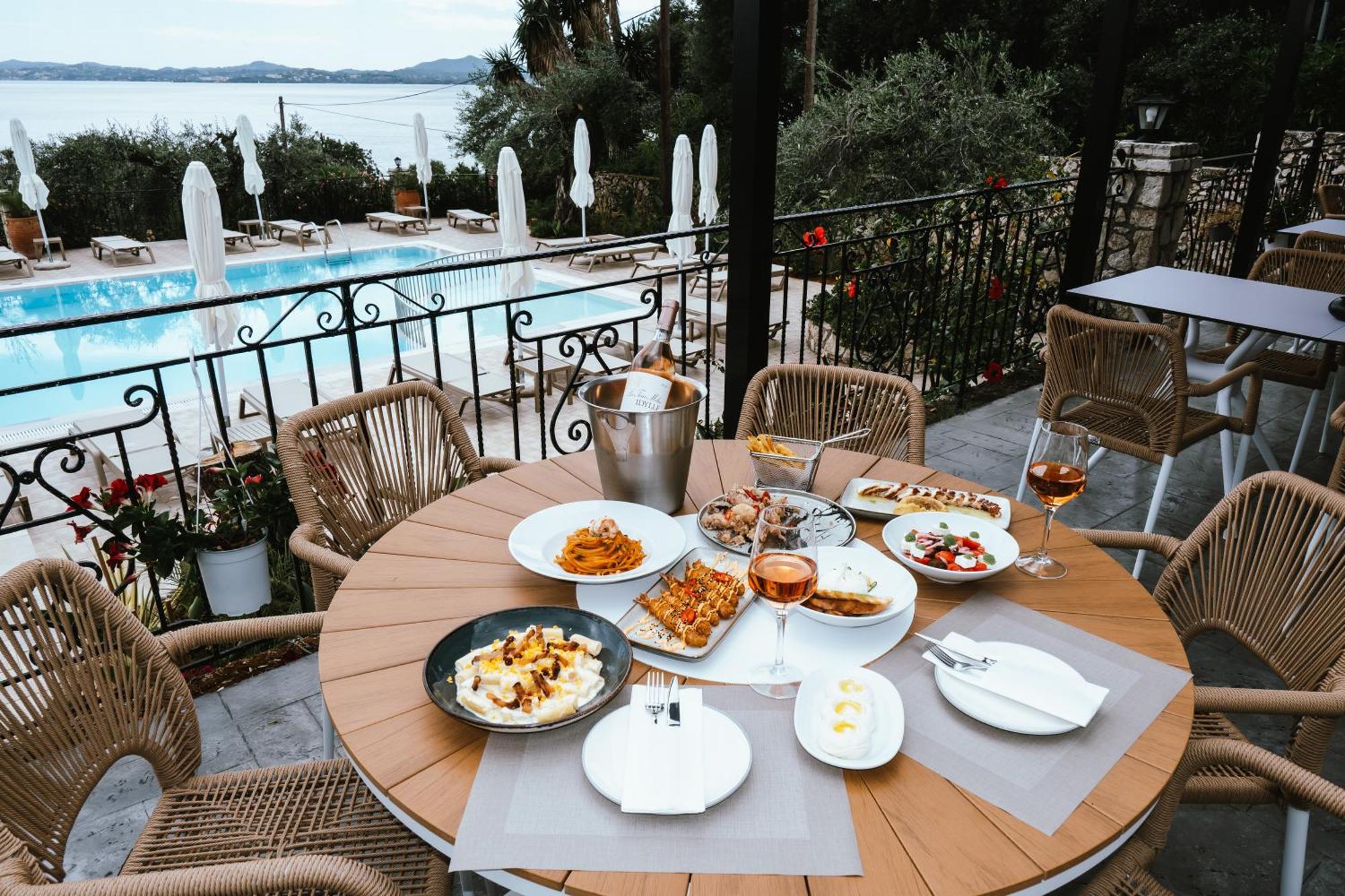 公寓式飯店 Crystal Blue Hotel, Barbati
