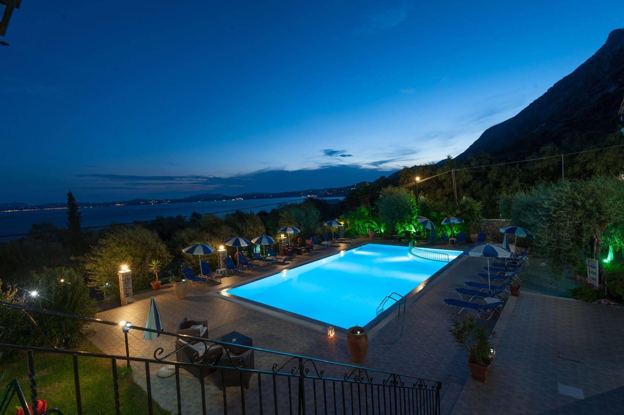 公寓式飯店 Crystal Blue Hotel, Barbati